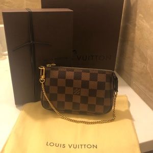 louis vuitton mini pochette